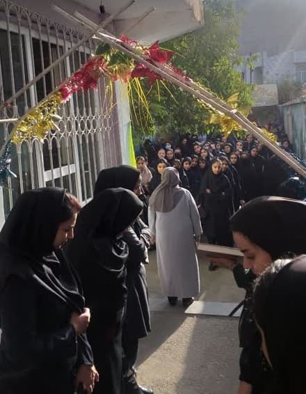 مدرسه پیشرو